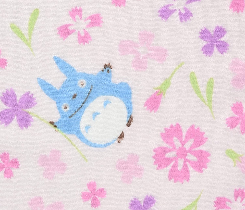 Books Kinokuniya: Gauze Face Towel: Totoro and Pinks / ガーゼ