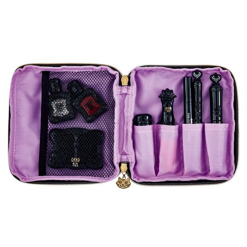 Books Kinokuniya: ANNA SUI 2020F／W