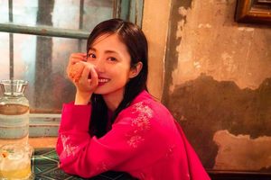 Books Kinokuniya: 上戸彩写真集Midday Reverie / 上戸彩
