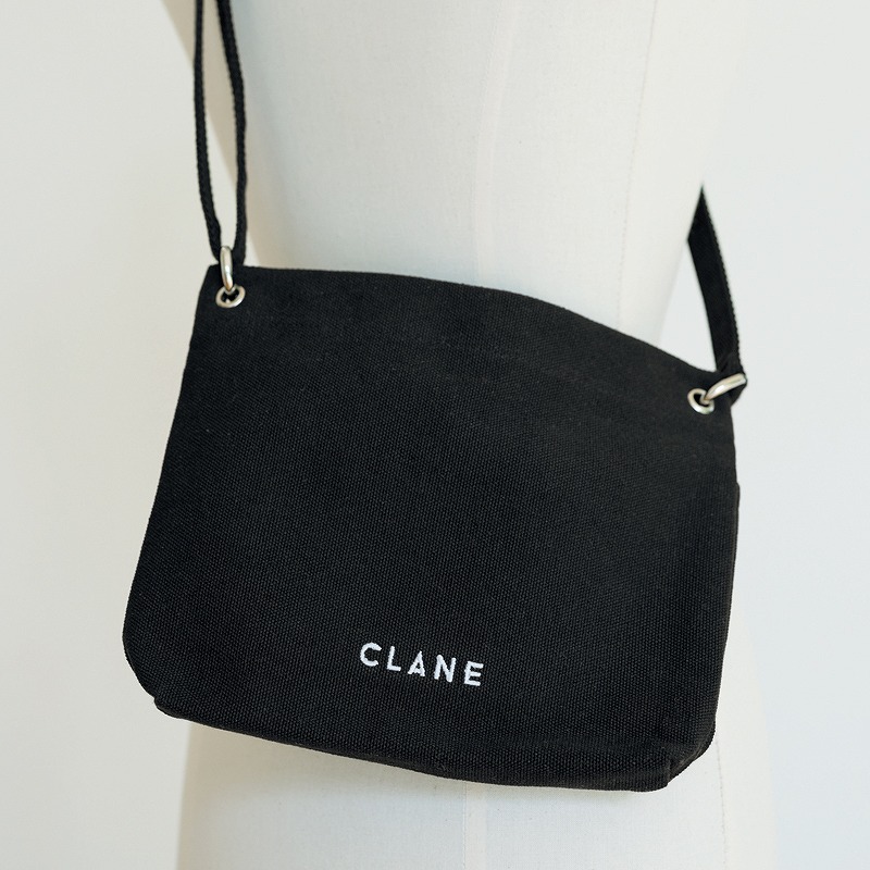 Books Kinokuniya: ＣＬＡＮＥ ＳＨＯＵＬＤＥＲ ＢＡＧ ＢＯＯＫ （［バラエティ］） / (9784800296467)